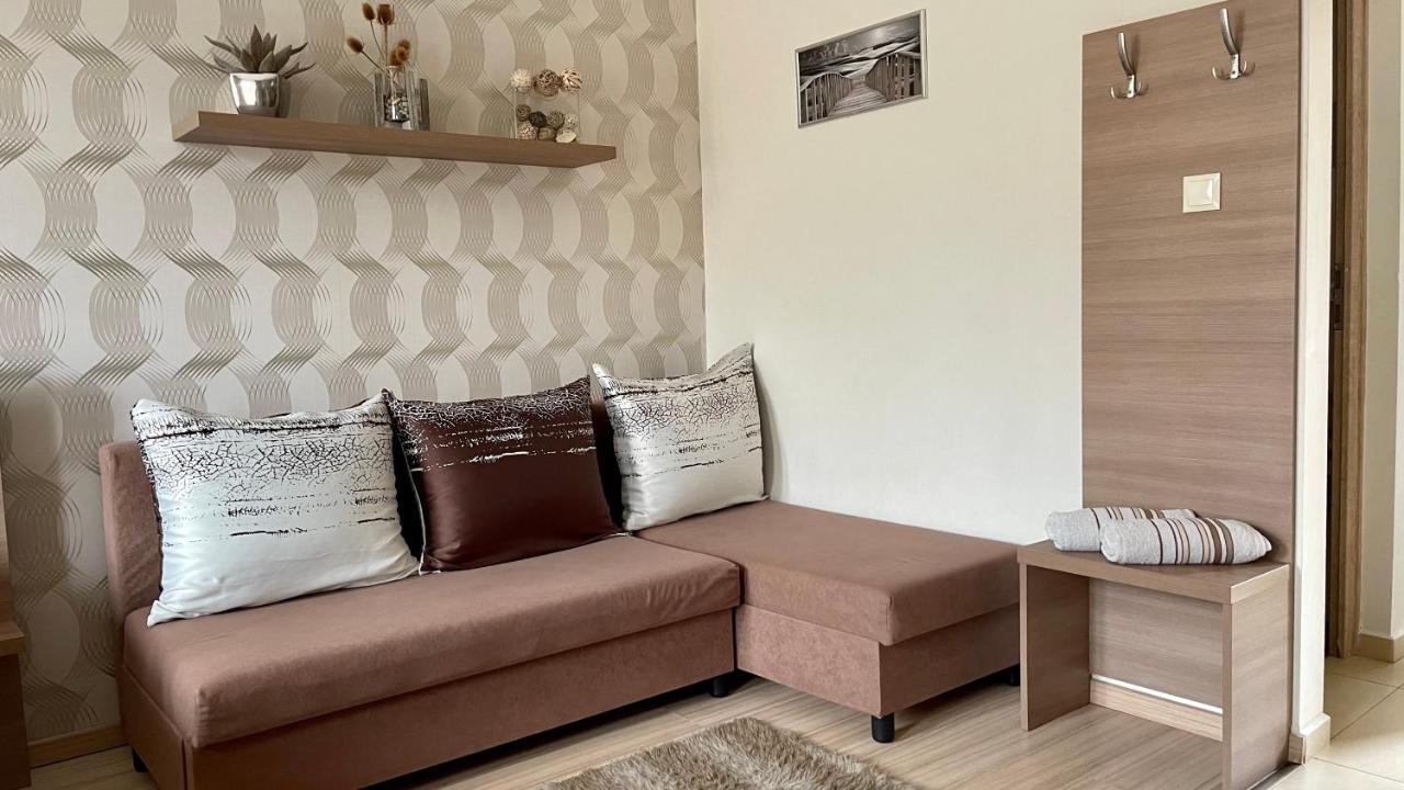 Gyula Var Premium Apartman Exterior photo
