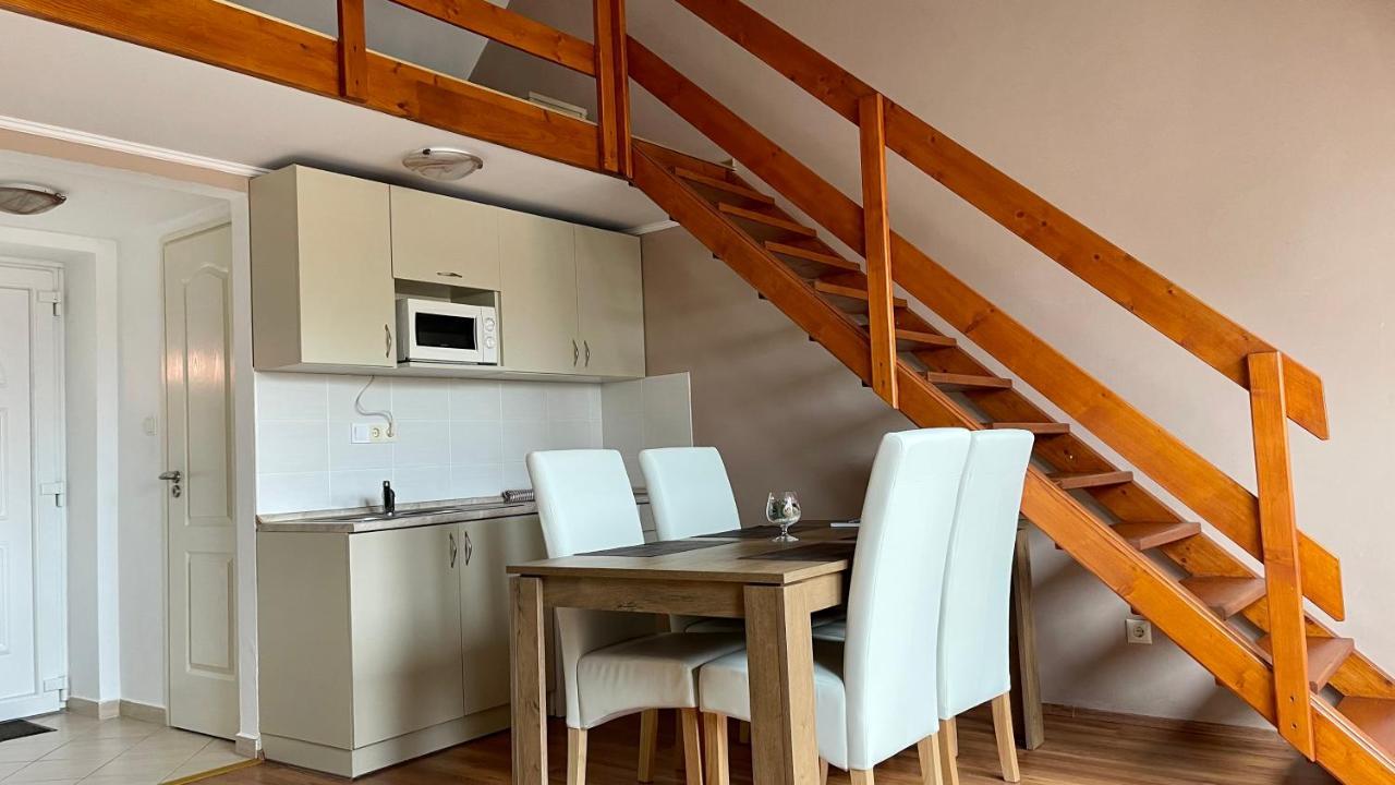 Gyula Var Premium Apartman Exterior photo