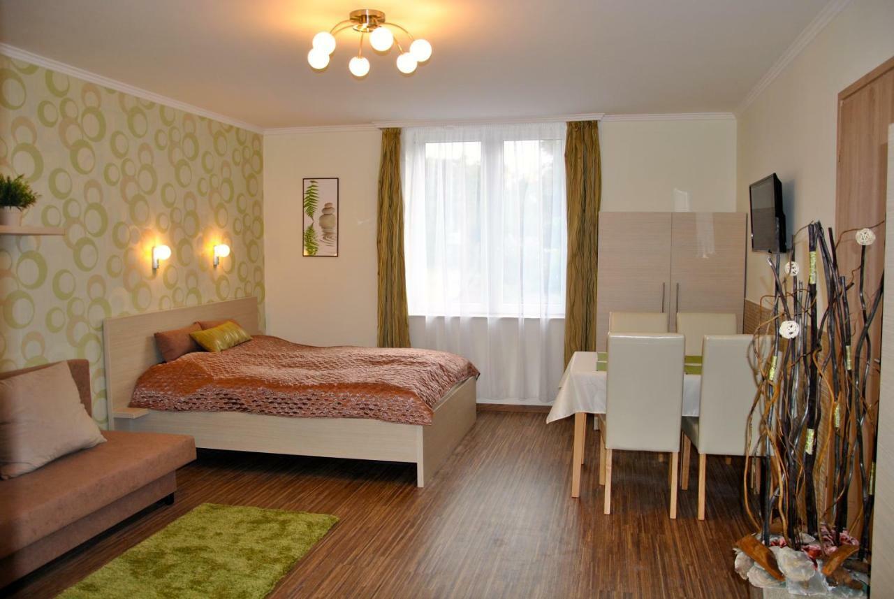 Gyula Var Premium Apartman Exterior photo