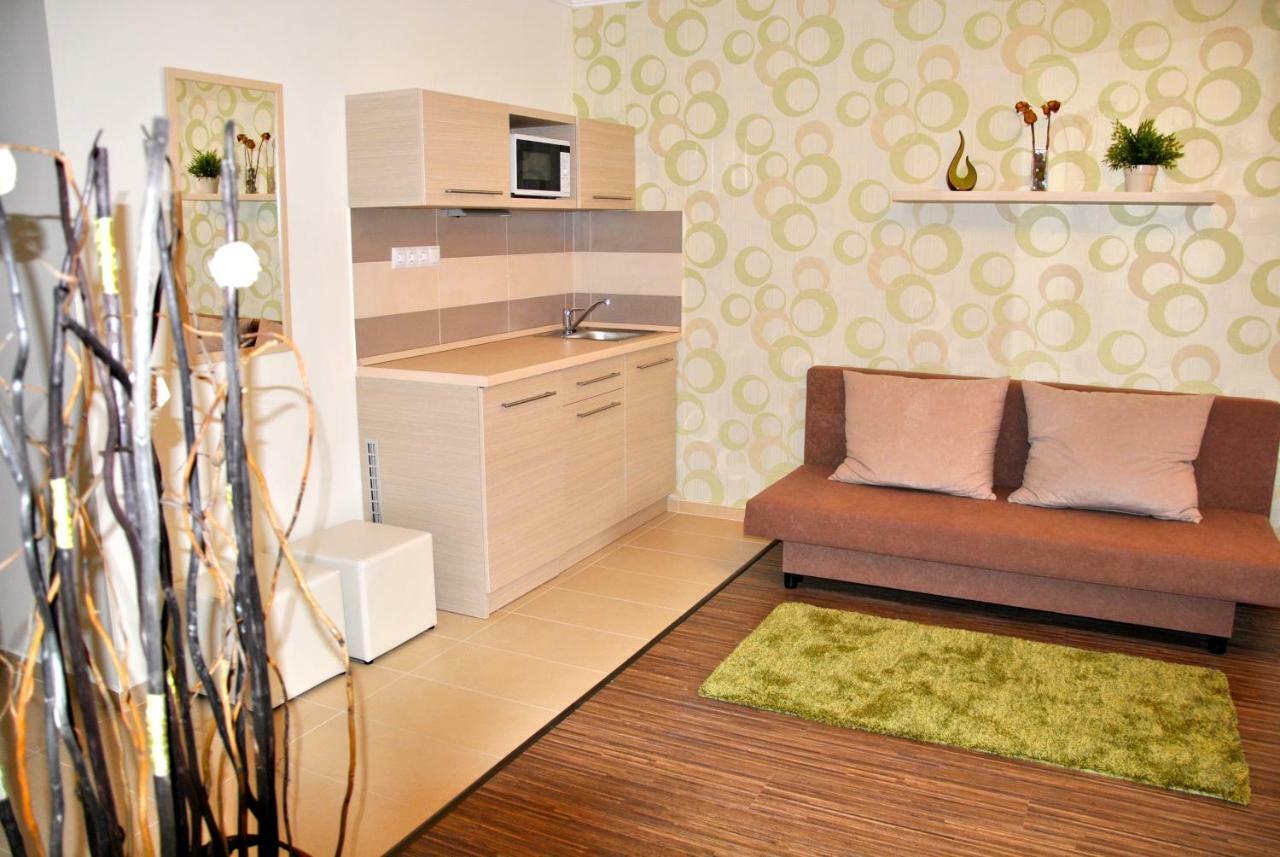 Gyula Var Premium Apartman Exterior photo